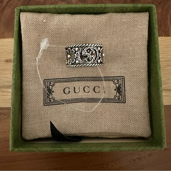 NWB Gucci Silver Tone Ring Size 9 - Picture 1 of 7